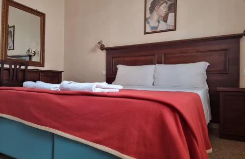 Rione XVIII Castro Pretorio Apartment | Domi 10 Apartment, Stazione Termini, Via Curtatone 12