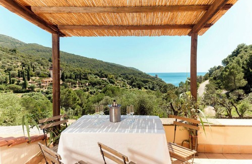 Monte Argentario House | DomoSalina sea view Villa in Tuscany. Five minutes walking distance to the sea.