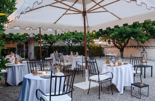 Trastevere Hotel | Donna Camilla Savelli - VRetreats