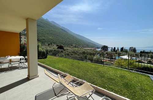 Val di Sogno Apartment | Dreizimmerwohnung mit Seeblick by Interhome