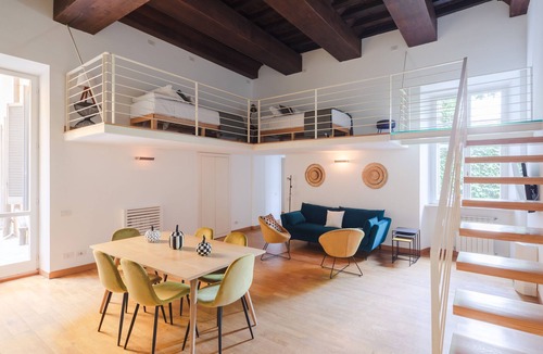 Navona Apartment | Elegant apartment with patio at Piazza Navona