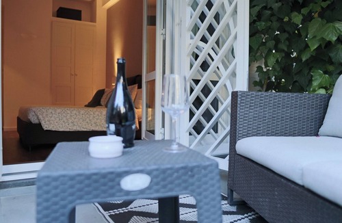 Aurelio Bed & Breakfast | Elegant Boutique Rooms near the Vatican with Garden & Private Terraces