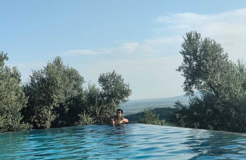 Roccastrada House | Equipped glamping tent and infinity pool in a Tuscan olive grove