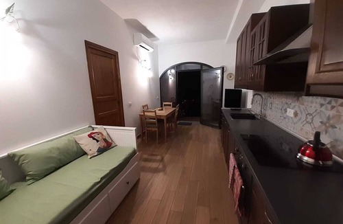 Lastra a Signa House | Escape to the Tuscan countryside, immersed in the woods