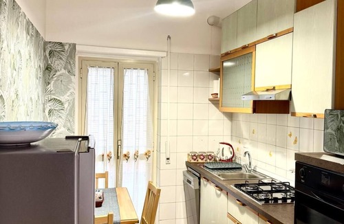 Monte Sacro Apartment | Eve's House. Up to 4 guests. Opposite the subway station