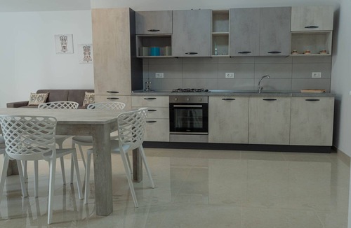 Pozzallo Apartment | Familienidylle auf Sizilien, Pozzallo 300 Meter vom Strand, Neubau