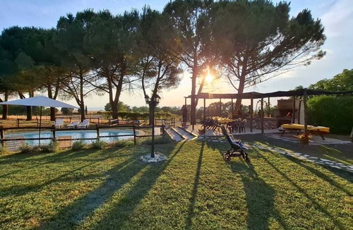 Massa Martana Villa | FARMHOUSE VILLA VÉPRES
