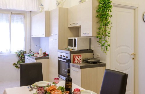 Vatican Apartment | Ferienwohnung „Primavera holidayhouse“ Zentrum Roms, 100 m vom Vatikan Free WIFI