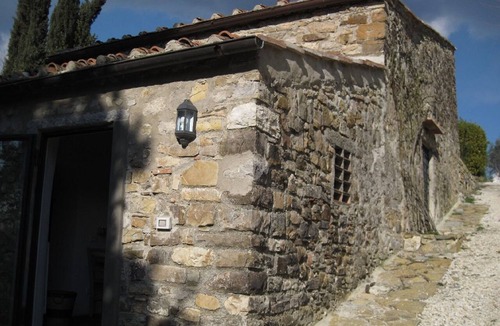 Caldine House | Florence Countryside Newly Restored Hayloft with Swimpool