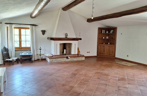 Vicopelago House | Furnished Home in Lucca (weekly/monthly)