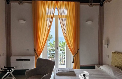 Maiori House | Galene - Beachfront in Costa d'Amalfi