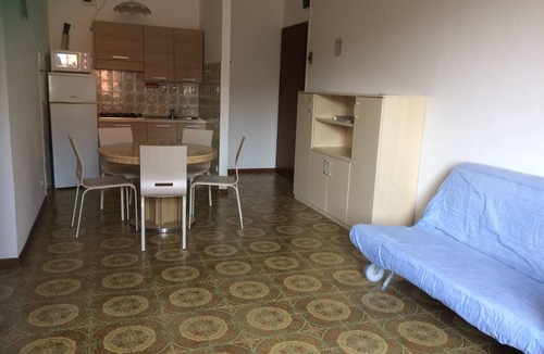 Lugana Apartment | Garden Ville A10 Apartment, a two-room apartment in a residence with a pool and garden