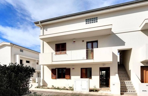 Punta Secca Apartment | Gemütliche Wohnung in Punta Secca mit Grill und Garten und Neben dem Strand by Interhome