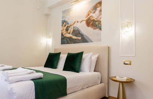 Rione VII Regola House | Golden palace luxury guest house