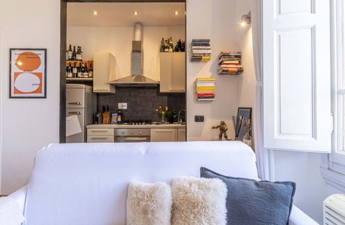 Careggi Rifredi Apartment | Green Suite Florence by Interhome