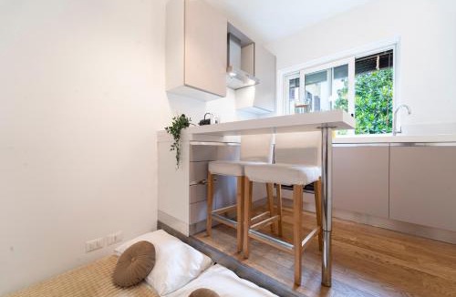 Guastalla Apartment | Green Terrace Studio - Milano City Center - Duomo