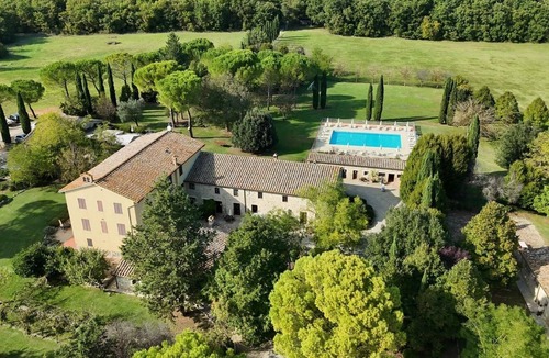 Colle di Val d'Elsa House | Group Retreat in Tuscany between Siena and Florence with Pool – Historic Borgo