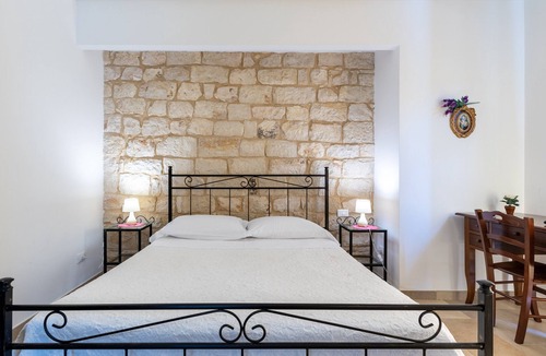 Pozzallo House | Guest House 'Alla Corte Di Nonna Maria' with Air Conditioning