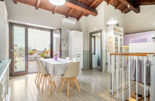Torre Archirafi Apartment | GuestHost - Bright and independent apartment of about 160 sqm, on two levels, ideal for groups of up to 6 people looking to relax.Located in a central and well-served area, the apartment is just 100 meters from the seafront, where you'll find a bike path