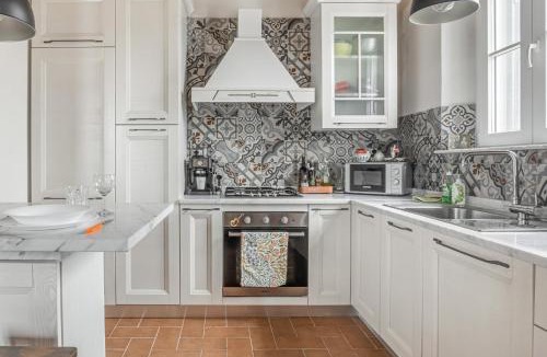 San Donato Apartment | GuestHost - Casa Carlotta - Lovely and Roomy Apartment