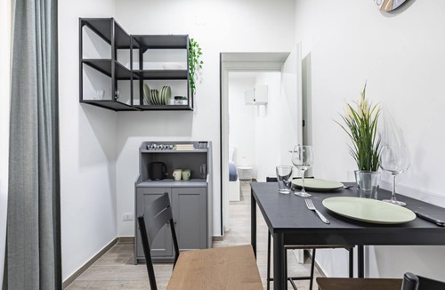 Borgo Vecchio Apartment | GuestHost - Cozy and modern apartment of about 40 sq m, able to accommodate up to 3 people, located on the 1st floor of a renovated building with no lift. The property is located in the center (NO ZTL - Traffic Restricted Area), just a 5-minute walk from