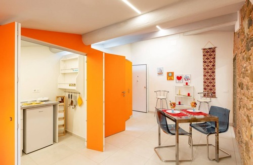 San Francesco Apartment | GuestHost - Cozy apartment of about 50 square meters, completely renovated, perfect for 2 people, located on the fourth floor of a 12th century building protected by the Superintendency. The property is located in a central position (Traffic-Restricted A