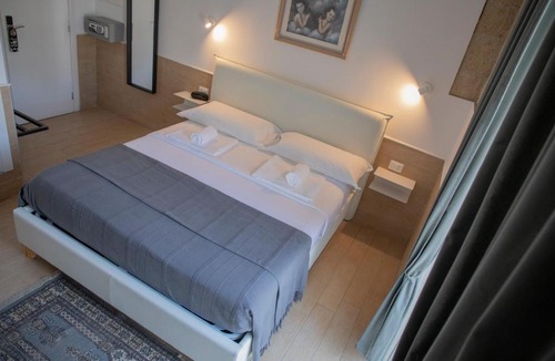 Naples City Centre Hotel | H22 Hotel