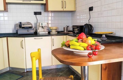 Vicopelago House | Hillside Retreat with Garden, 15 min to Lucca