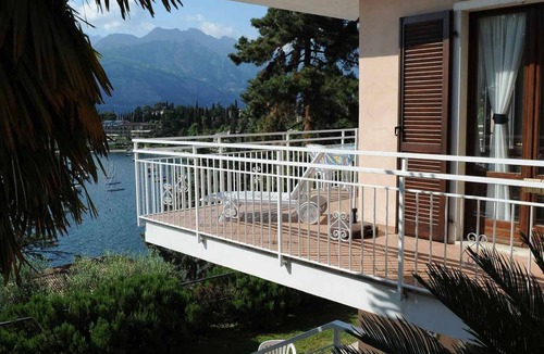 Val di Sogno Apartment | Holiday flat with a view of the Bay of Val di Sogno