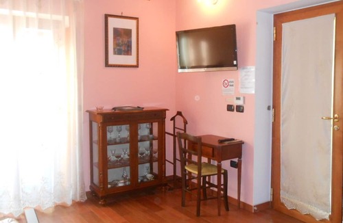 Sant'Angelo Le Fratte Apartment | Holiday House at "Open Cellars"