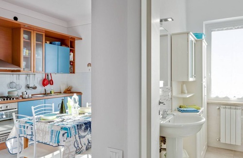 Marina di Carrara House | Holiday Home in Carrara by the Sea