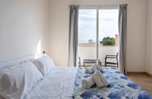 Marinella di Selinunte House | Holiday Home "Sefy Mare a Selinunte" with Sea View, Balcony & Wi-Fi