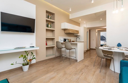 Old Town House | Holiday Home 'Zagara Home - Scents of Sicily' with Wi-Fi and Air Conditioning