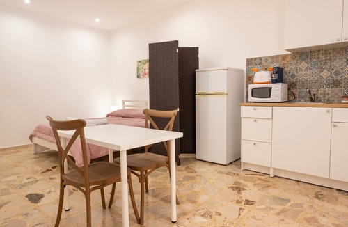 Termini Imerese Apartment | Holiday House Annunziata 1 Apartment with Wi-Fi and Air Conditioning