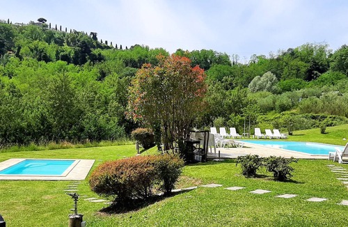 Montecarlo Apartment | Homerez - Nice appartement for 5 ppl. with shared pool and terrace at Montecarlo