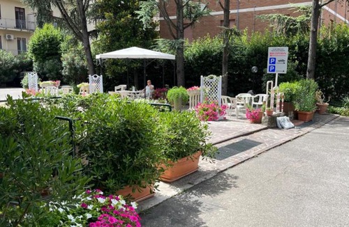 Buon Pastore-Sant'Agnese-San Damaso Hotel | Hotel Astor