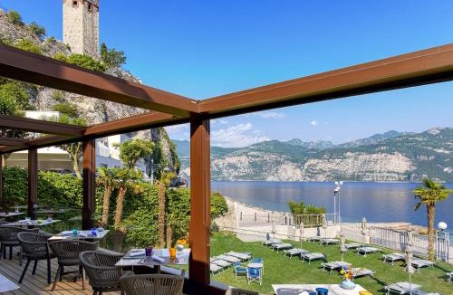 Malcesine Old Town Hotel | Hotel Castello Lake Front