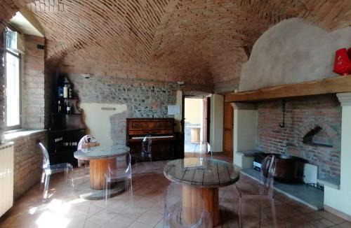 Podenzano Hotel | HOTEL FIORE & Fiocchi