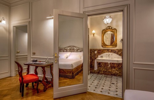 Rione IV Campo Marzio Hotel | Hotel Locarno