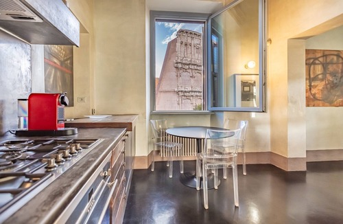 Celio Apartment | Iconic apartment with unique Colosseum view