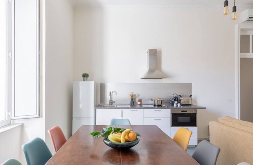 Salario Apartment | iFlat | Calm & Spacious Urban Oasis Fons Trevi B13