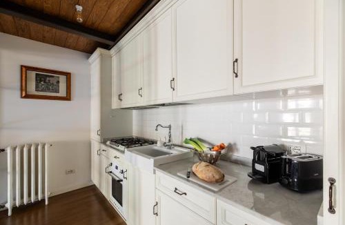 Trastevere Apartment | iFlat Charming Terrace Retreat in Trastevere