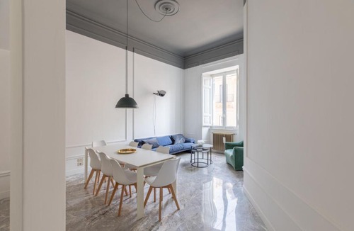 Rome City Centre Apartment | iFlat Corso Deluxe Apartment