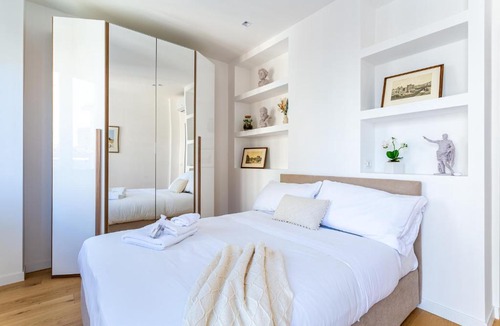 Monti Apartment | iFlat New AmoR Colosseum Suites