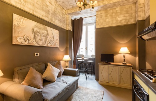 Rione VII Regola Apartment | Imperial Forum