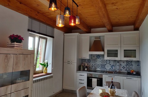 Villa Collemandina House | 3 Bedroom Village House with Private Pool in Garfagnana - restaurant nearby