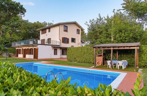 San Valentino In Abruzzo House | Beautiful country house with private pool