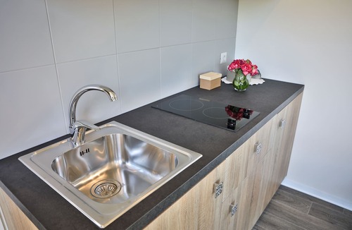 Caprarola Cottage | kingfisher cottage beach vico