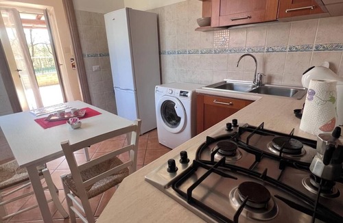 Zona XXVI Castel di Decima Apartment | La casa di Marina Guest House
