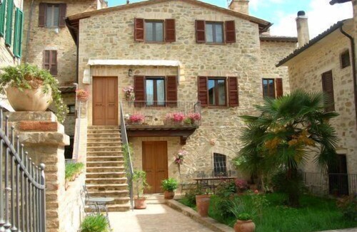 Bettona House | La Piazzetta